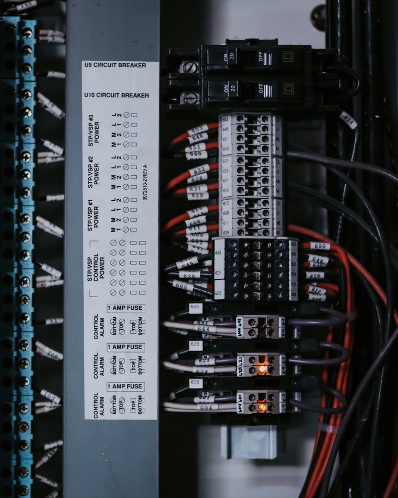 Industrial power control cabinet